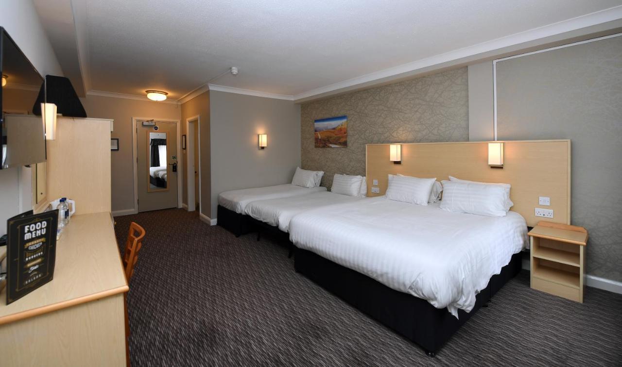 Wynnstay Arms, Wrexham By Marston'S Inns エクステリア 写真