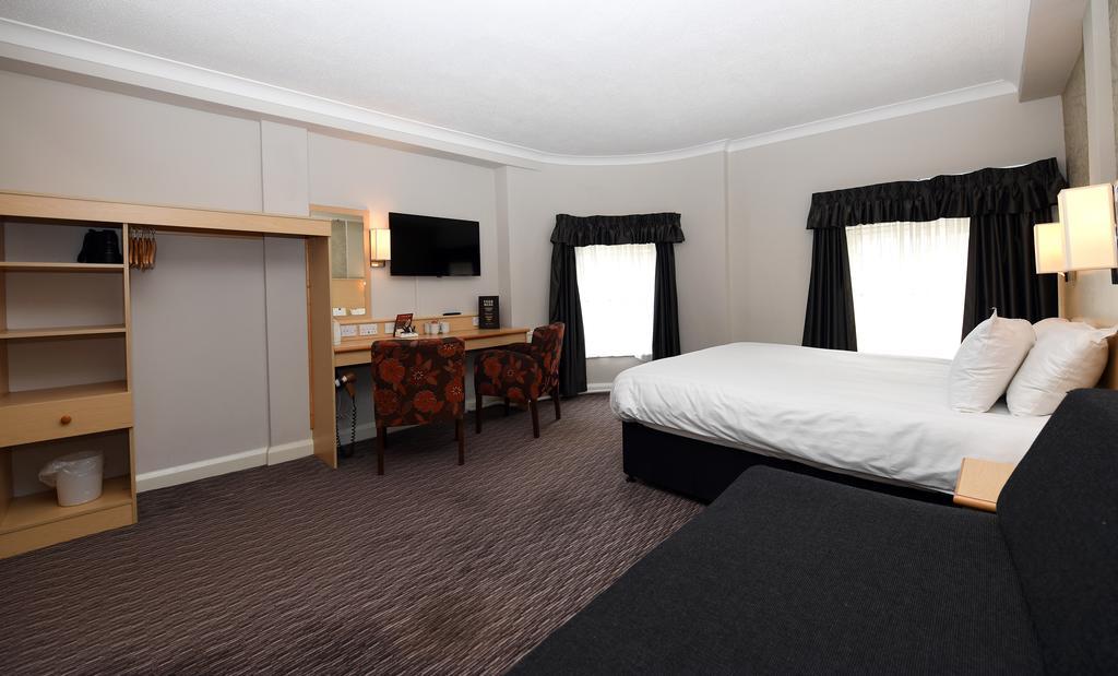 Wynnstay Arms, Wrexham By Marston'S Inns エクステリア 写真
